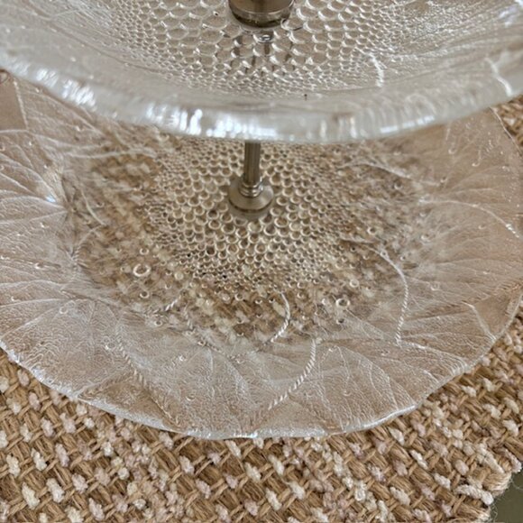 2 Tier Textured Glass Serving Piece Embossed Floral Pattern Vintage Holiday Gift - Picture 4 of 9